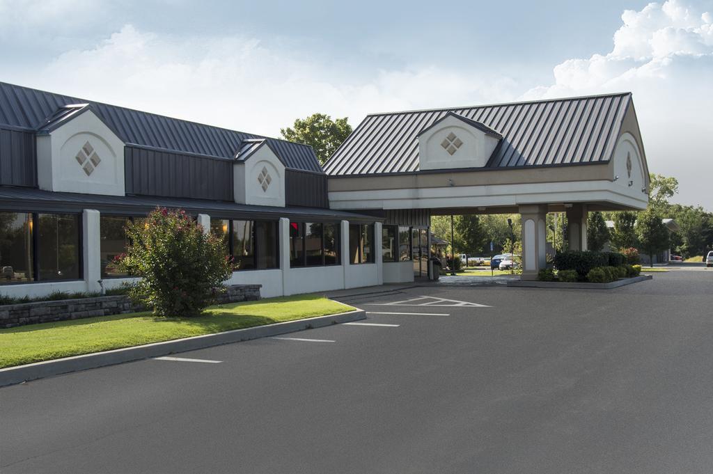 Days Inn By Wyndham Pittsburg Ks Dış mekan fotoğraf