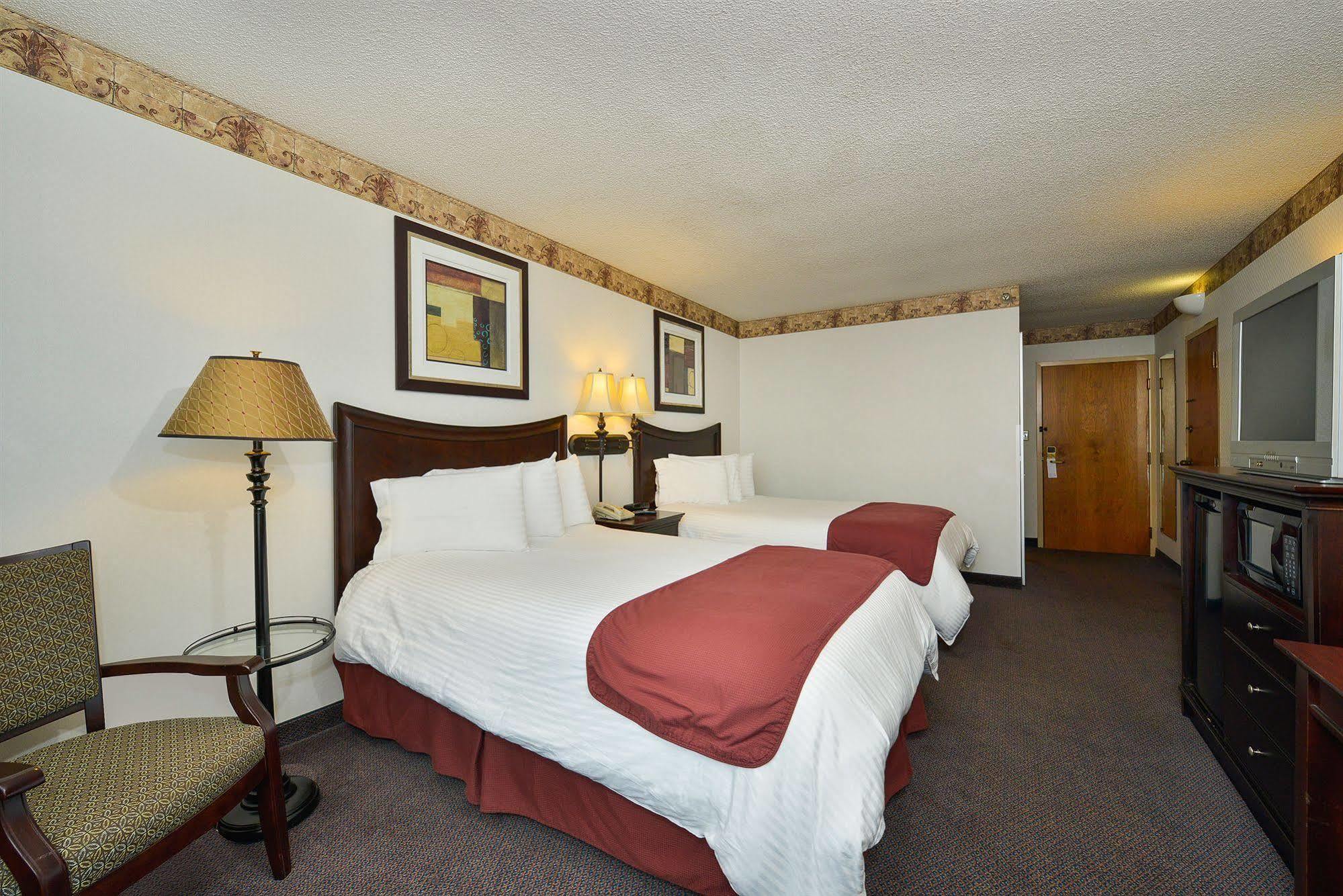 Days Inn By Wyndham Pittsburg Ks Dış mekan fotoğraf