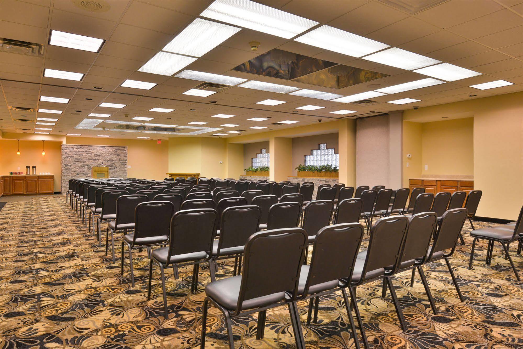Days Inn By Wyndham Pittsburg Ks Dış mekan fotoğraf
